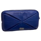 botkier ziggy wristlet
