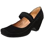 One of 2 Women's On1272 Low-Heel Pump