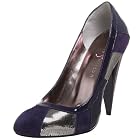 Paris Hilton Flair Pump