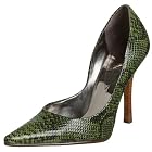 GUESS Women's Carrie Pump