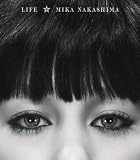 LIFEのCDジャケット